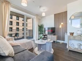 Luxury 1BR Direct to Wembley Sleeps 4