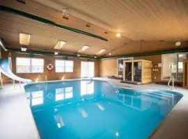 Private Heated Pool House with Sauna CL
