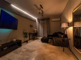 Grey Line Apartment - 15' from Athens center
