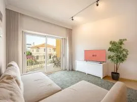 GuestReady - Cosy apt in Parede near the beach
