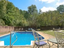 2000 sq ft with pool on 50 acres, near airport