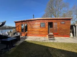 Chalet on the lake with private garden
