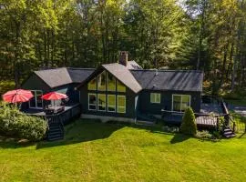 Woodland Manor - Hot Tub Cozy Family Friendly