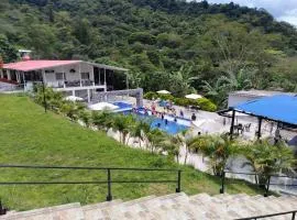 Finca Villa Carmen, Vía Magdalena