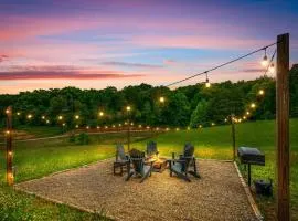 Smoky Oasis, Hot Tub, Luxury Sauna, Fire Pit, Arcade Games, Free Pets