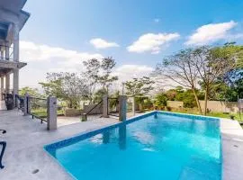 Enchanting home with pool volleyball mountain & city views & AC
