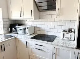Executive 2BR Business & Contractor Stay