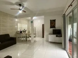 Casa na praia de itaoca
