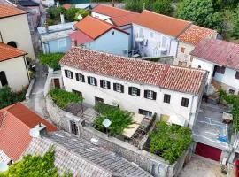 House Dragica