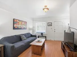Golden Hill 1 bedrooms