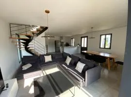 Charmante maison proche centre bourg - FR-1-813-43