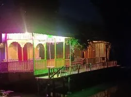 Veena Palace Group Of Houseboats