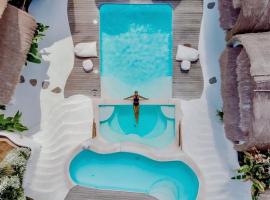 Gravity Eco Boutique Hotel - Adults Only, hotel di Uluwatu