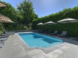 Logis Hotel Le Petit Casset