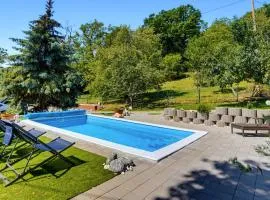 Holiday Home With Pool And Wellness - Happy Rentals