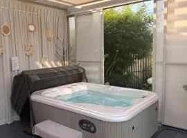 Logie & Wellness Moonlight