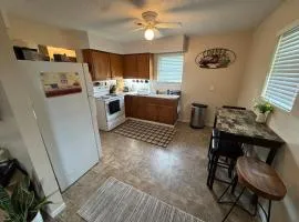 Freshly Remodeled 2 Bedroom Retreat