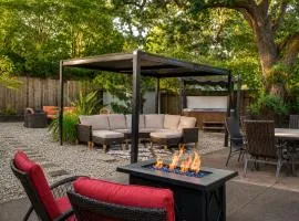 Outdoor Sonoma Escape with Hot Tub and Large Yard