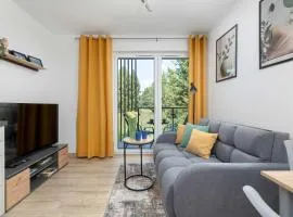 Przytulne Apartamenty Blisko Gór z Balkonem i Parkingiem by Noclegi Renters