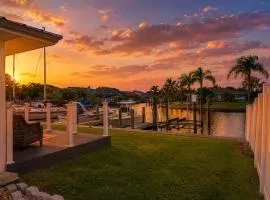 Waterfront - Family & Pet Friendly for 6