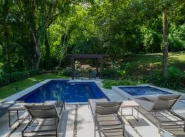 Casa Selva Tica 6 bdr pool golf view in Los Suenos
