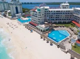 AR Cancun Plaza