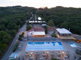 Etrusco Camping Village, ξενοδοχείο σε Casiano