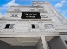 Super Townhouse Maha Mrityunjay Temple Varanasi
