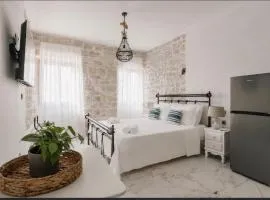 Azzuro di Paxos by All About Paxos