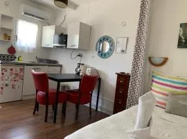 MaisonTevy - Appart 2 Chambres-4lits-Terrasse-Jardin & Studio-Confort-Climatisation- Idéale-Pro-Tourisme