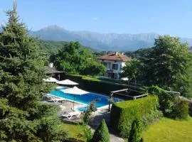 Family Hotel & Tavern Svatovete
