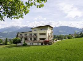 B&B Garni Schorneck, hotel en Brunico