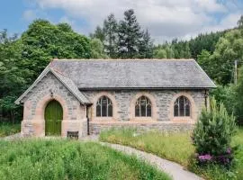 Grade C Church in Cannich Sleeps 2 w Parking
