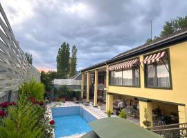 Comfort Villa Sheki, מלון בשקי