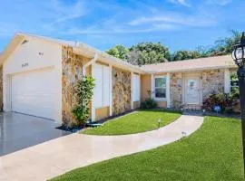 The Manatee Cove - 2479 Forth Pl