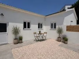 The Nook II, Lourinha