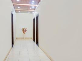Hotel O Green Park Lodgeing, ξενοδοχείο σε Māngvādi