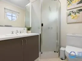 Mandurah Luxury on Sutton 1BR