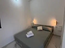 Alexandra Rooms & Suitess I