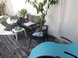 Chambre- Family-quartier piscine- Le Bouscat