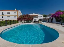 Vivenda Verivitor - Saltwater Pool, Garden, BBQ & Tennis Court