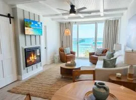 Lavish Coastal Oceanfront Suite Yachtsman 401