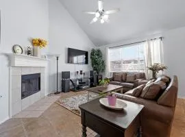 Spacious Mansfield Masterpiece - 4 Bedrooms