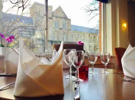 Winchester Wessex Hotel by Sunday
