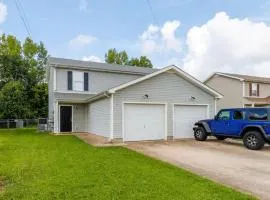 Cozy Clarksville 2BR Duplex Near Fort Campbell