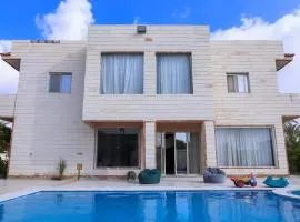 فيلا للايجار اليومى او الشهرى فى الريف الاوربي- طريق مصر اسكندرية الصحراوى- قريبة من مطار سفنكس