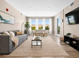 Sparks Marina 2BR Mountain Views Pool & Hot Tub