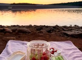 Acorn Creek Tented Camp, hotel di Nidda