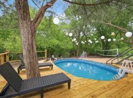 Tropical Oasis - Pool Beach Volleyball Firepit