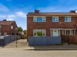 Cosy 3 BR Home, Fast wifi and Modern Appliances